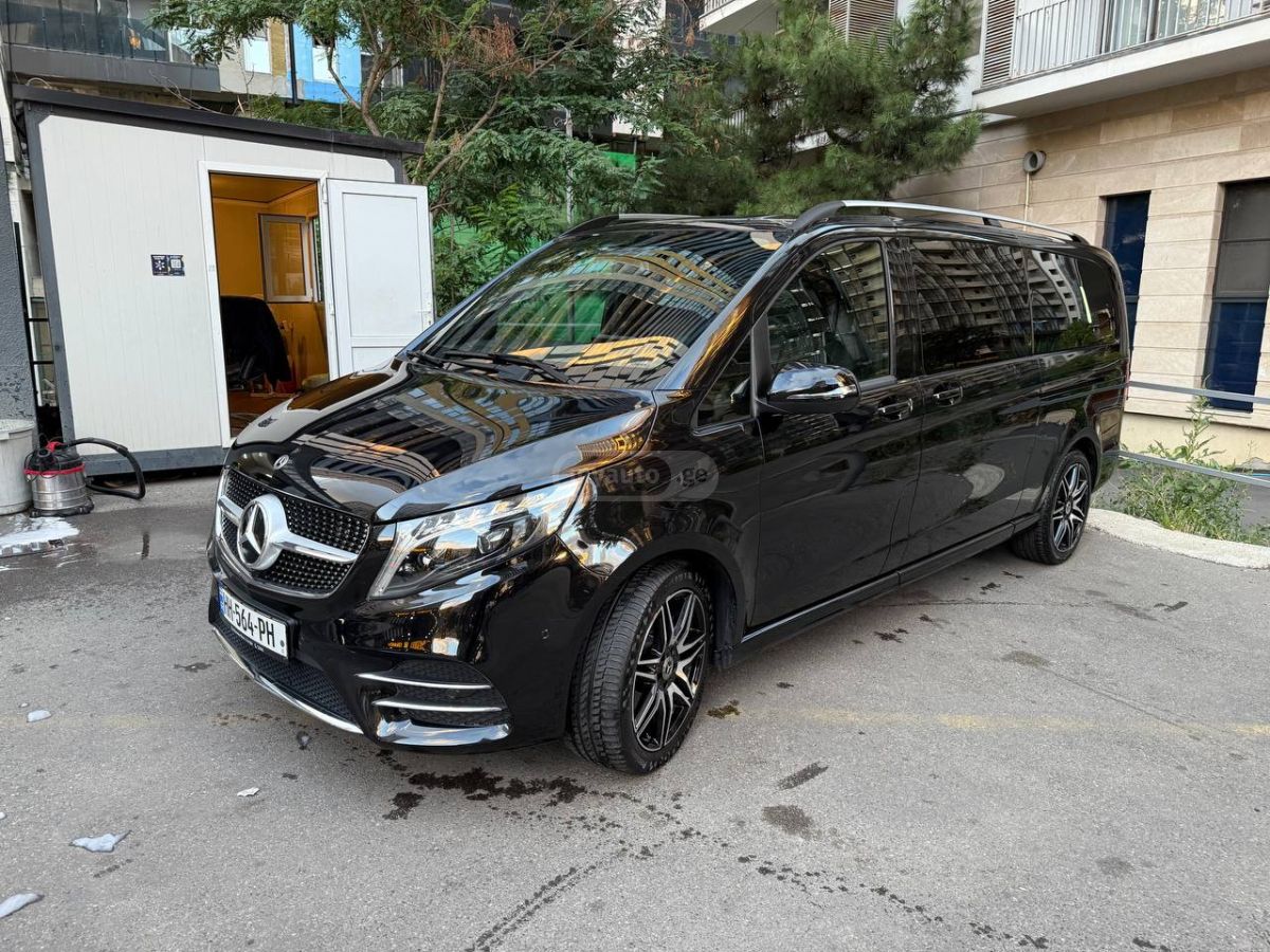 Mercedes-Benz  — миниатюра 1