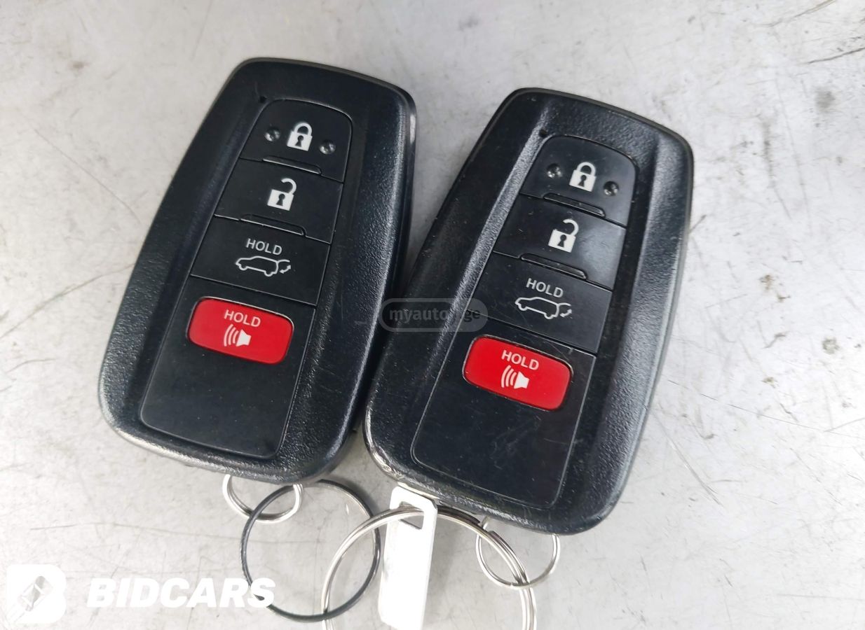 Toyota XLE 4dr All-Wheel Drive CVT — миниатюра 8