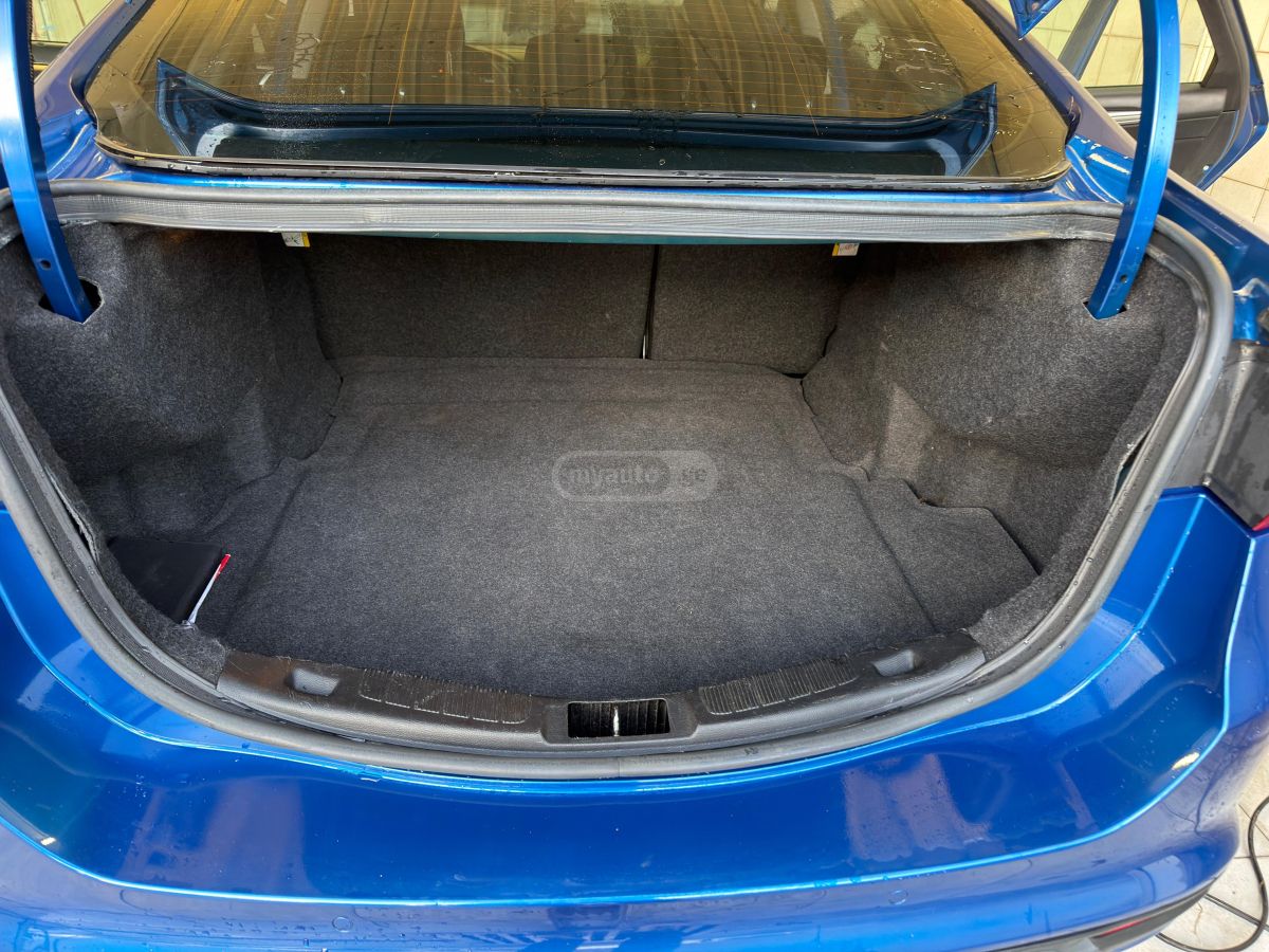 Ford Fusion - фото 9