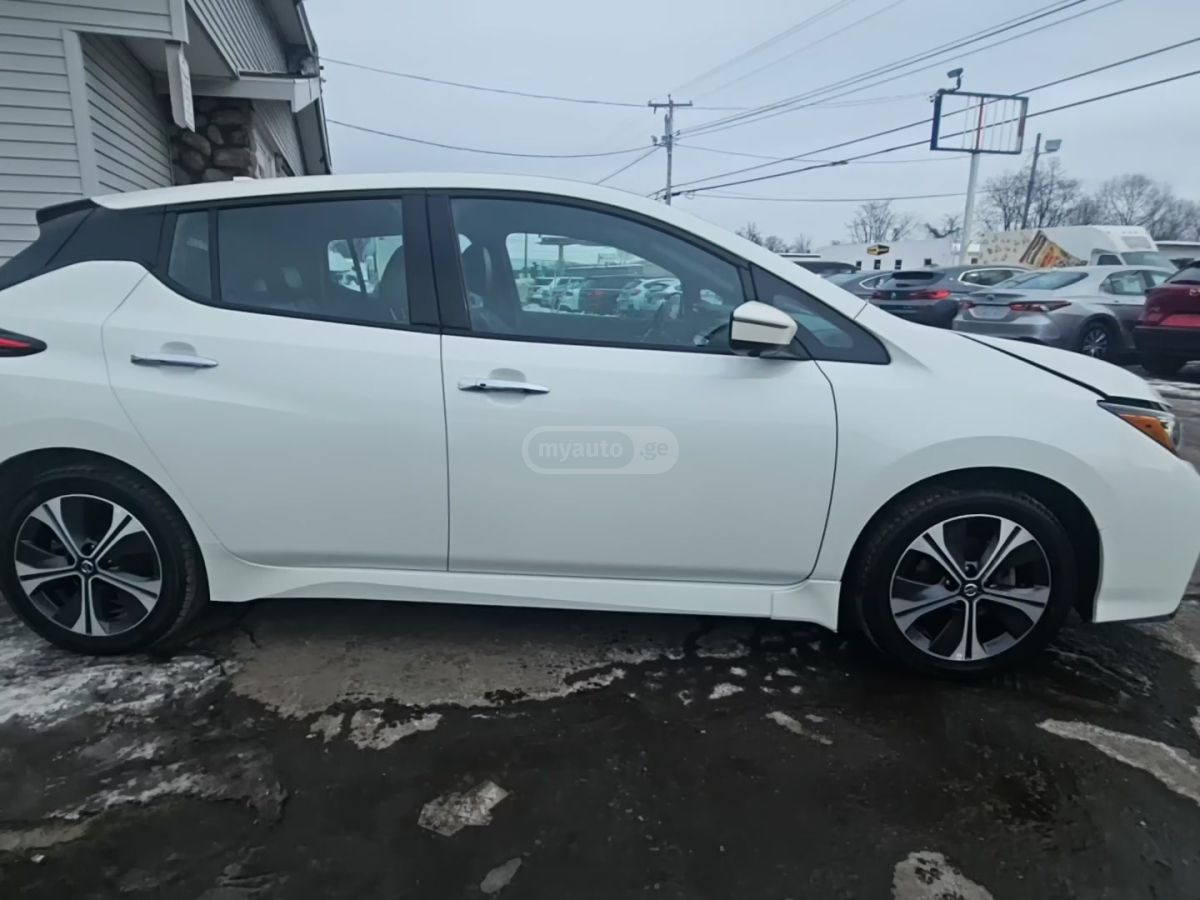 Nissan Leaf - фото 2