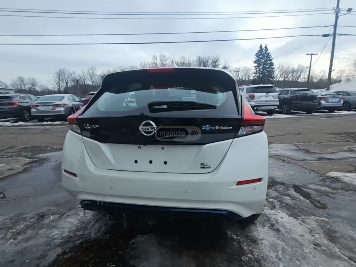 Nissan Leaf - фото 3