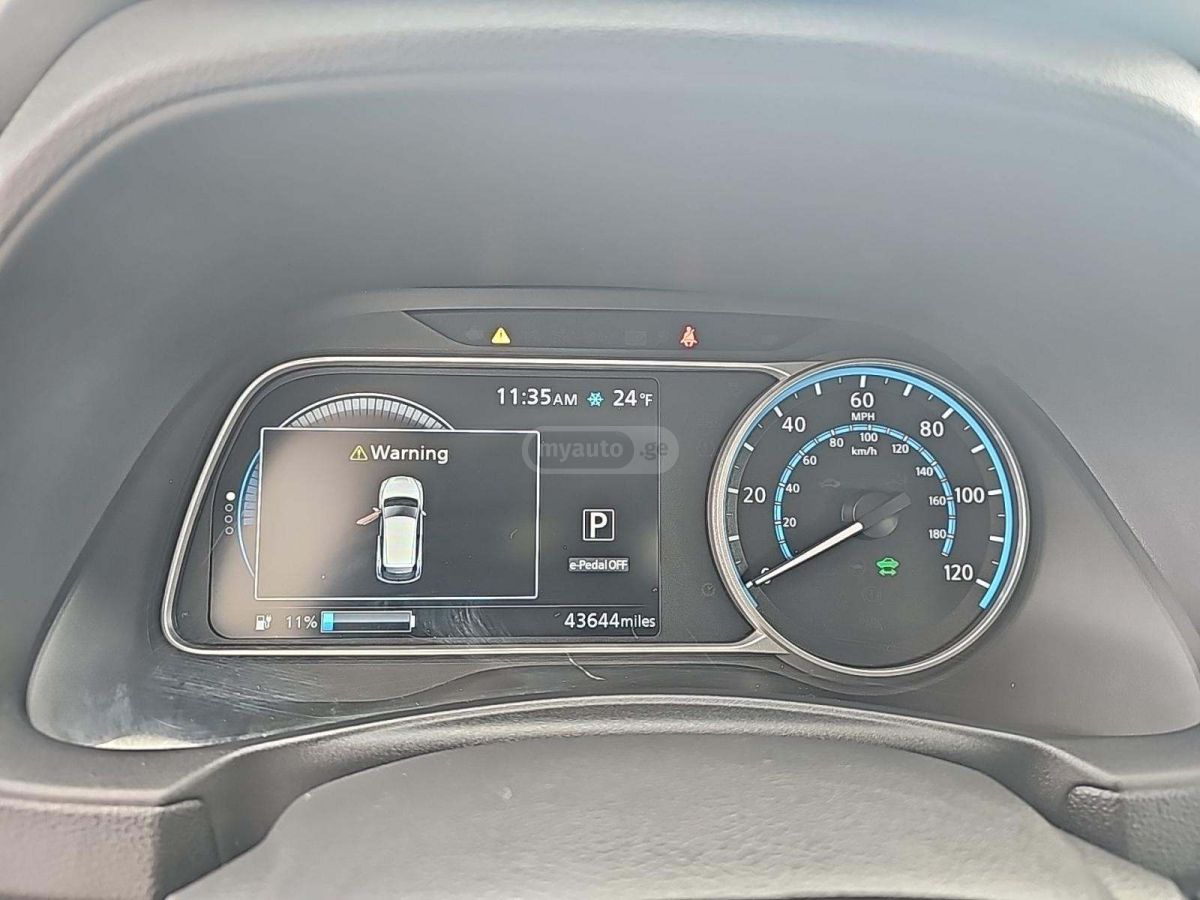 Nissan Leaf - фото 9