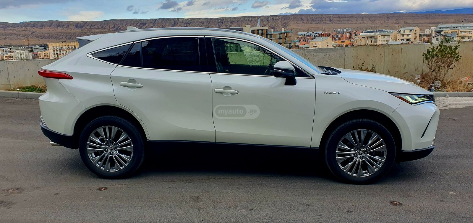 Toyota XLE 4dr All-Wheel Drive CVT — миниатюра 7