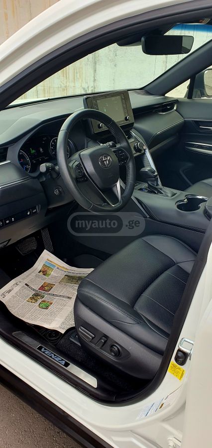 Toyota XLE 4dr All-Wheel Drive CVT — миниатюра 9