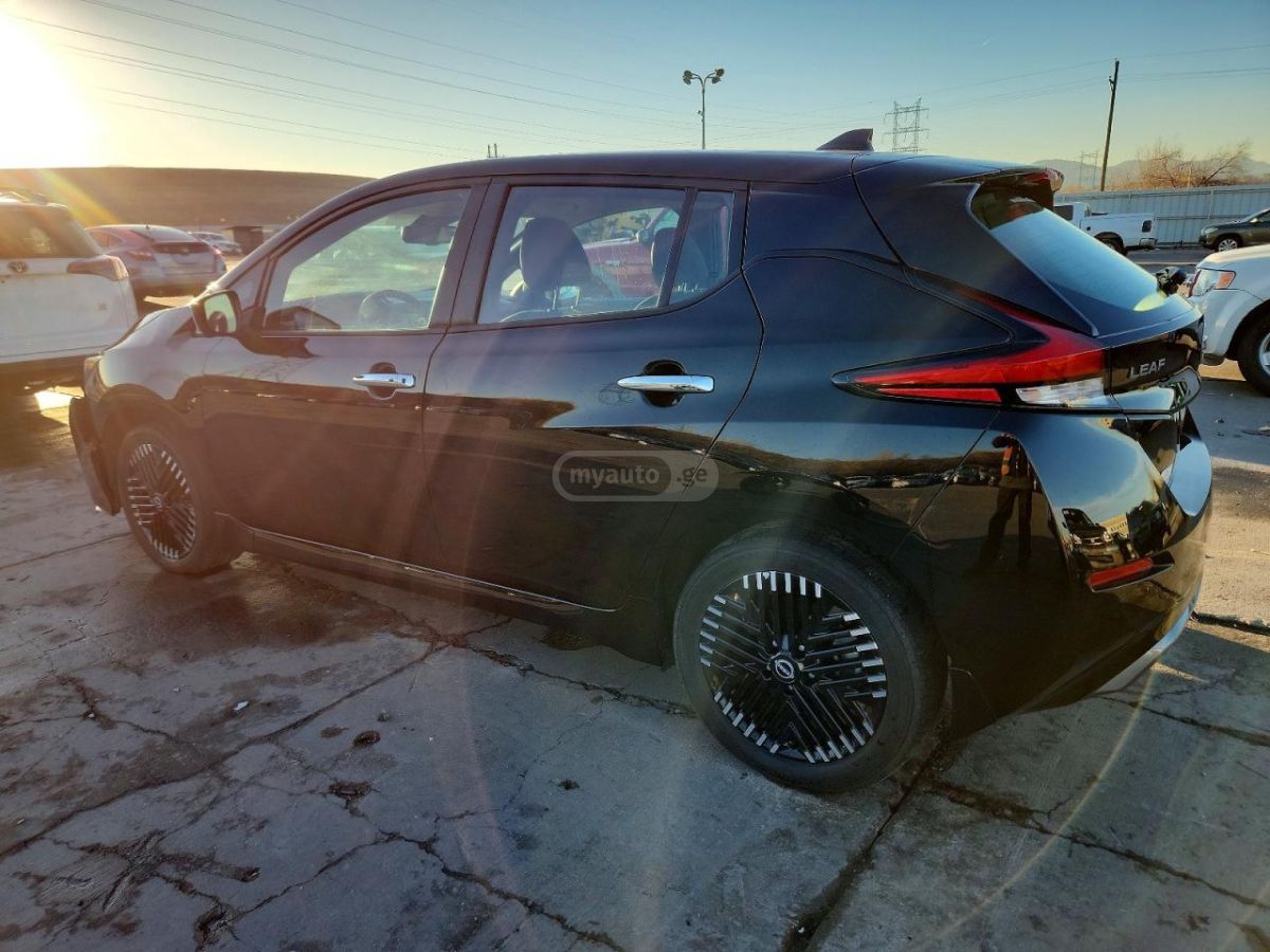Nissan Leaf 2024 — миниатюра 2