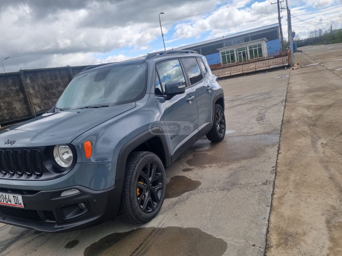 Jeep Renegade - фото 12