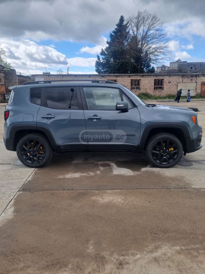 Jeep Renegade - фото 13