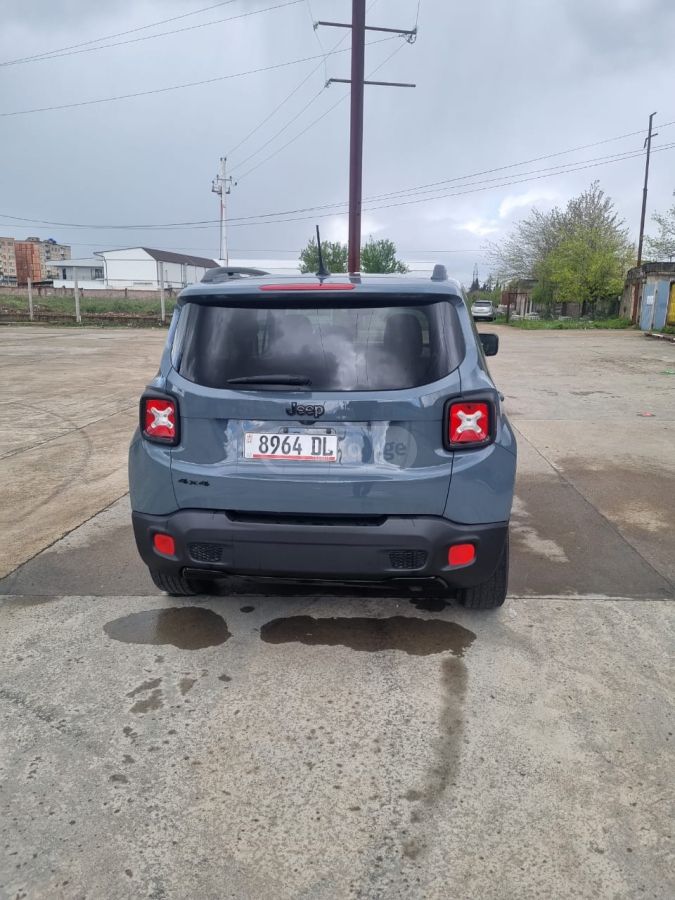 Jeep Renegade - фото 4