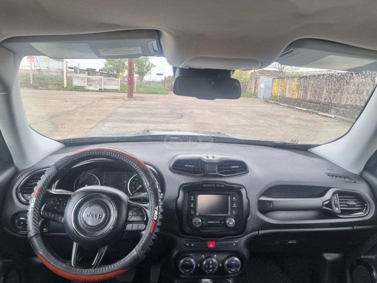 Jeep Renegade - фото 5