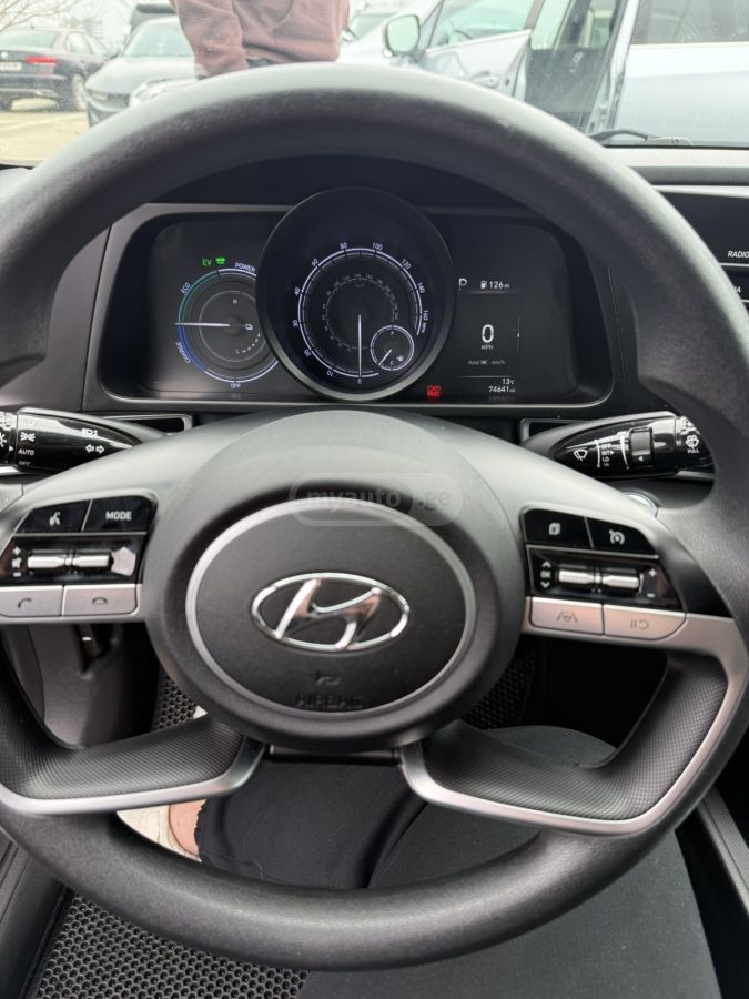 Hyundai Elantra - фото 10