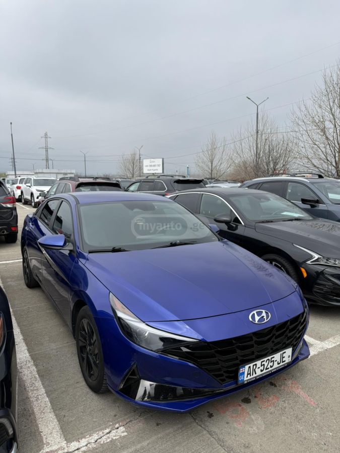 Hyundai Elantra - фото 2