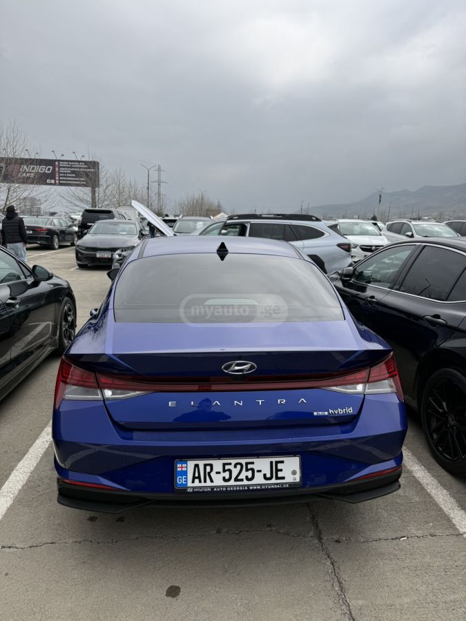 Hyundai Elantra - фото 4