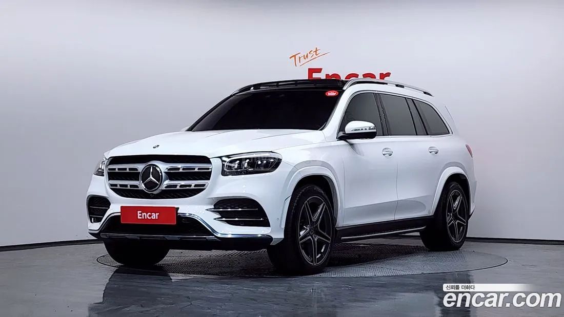 Mercedes-Benz GLS 63 AMG - фото 1