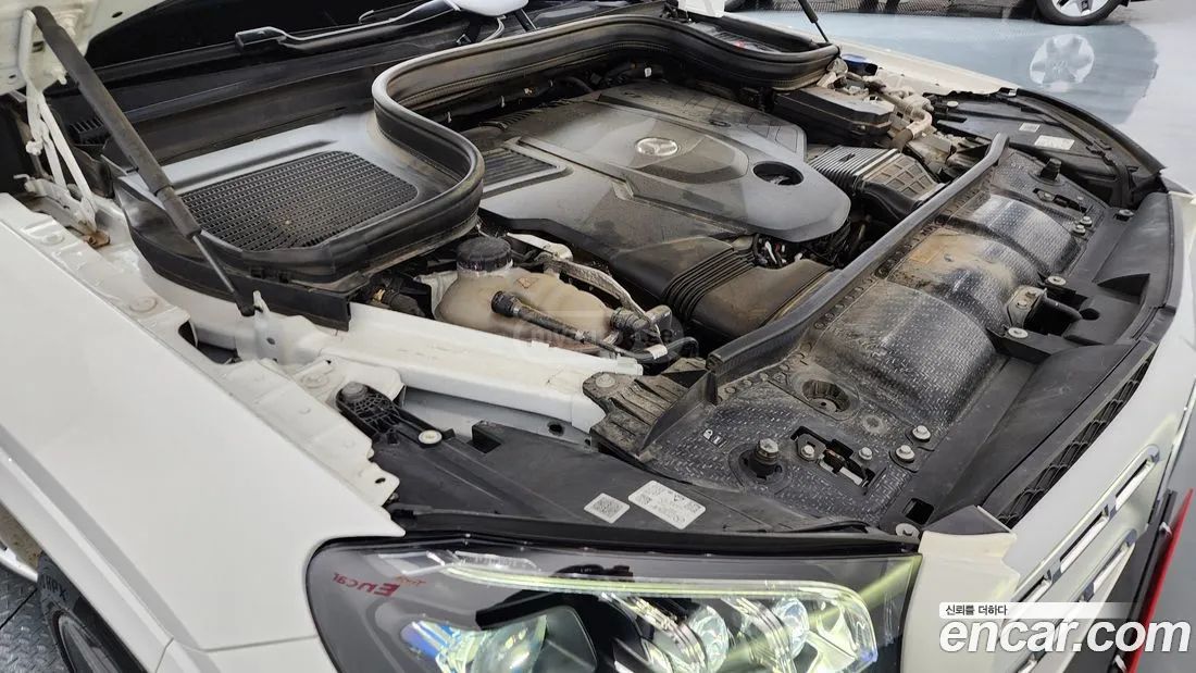 Mercedes-Benz GLS 63 AMG - фото 6