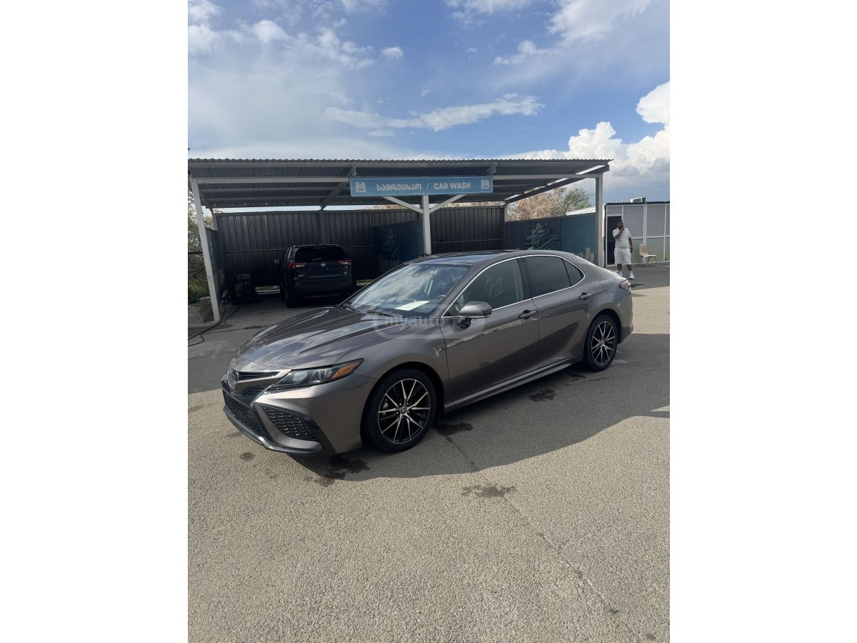 Toyota Camry - фото 5