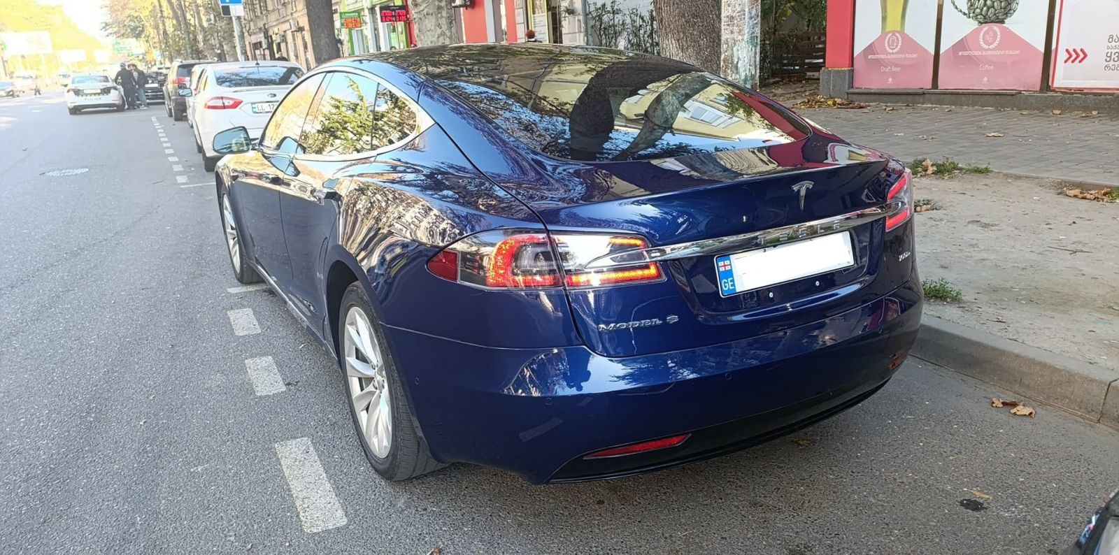 Tesla Model S - фото 4