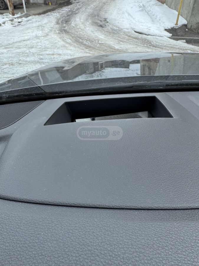 Audi Q7 - фото 7