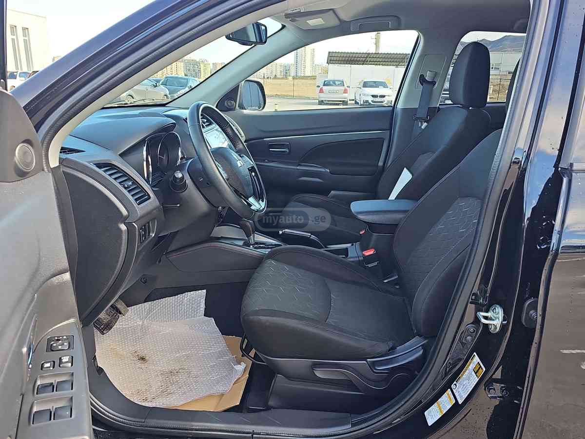 Mitsubishi Outlander Sport 2021 — миниатюра 12