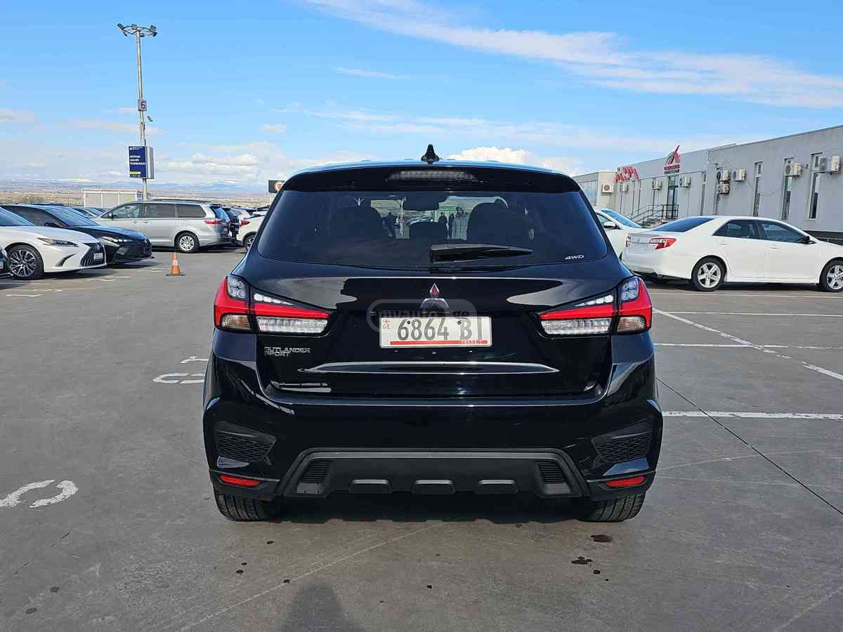 Mitsubishi Outlander Sport 2021 — миниатюра 9