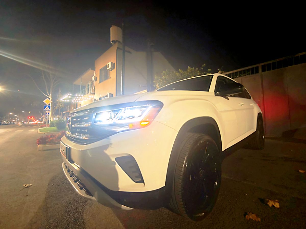 Volkswagen Atlas SEL 2023 — миниатюра 1