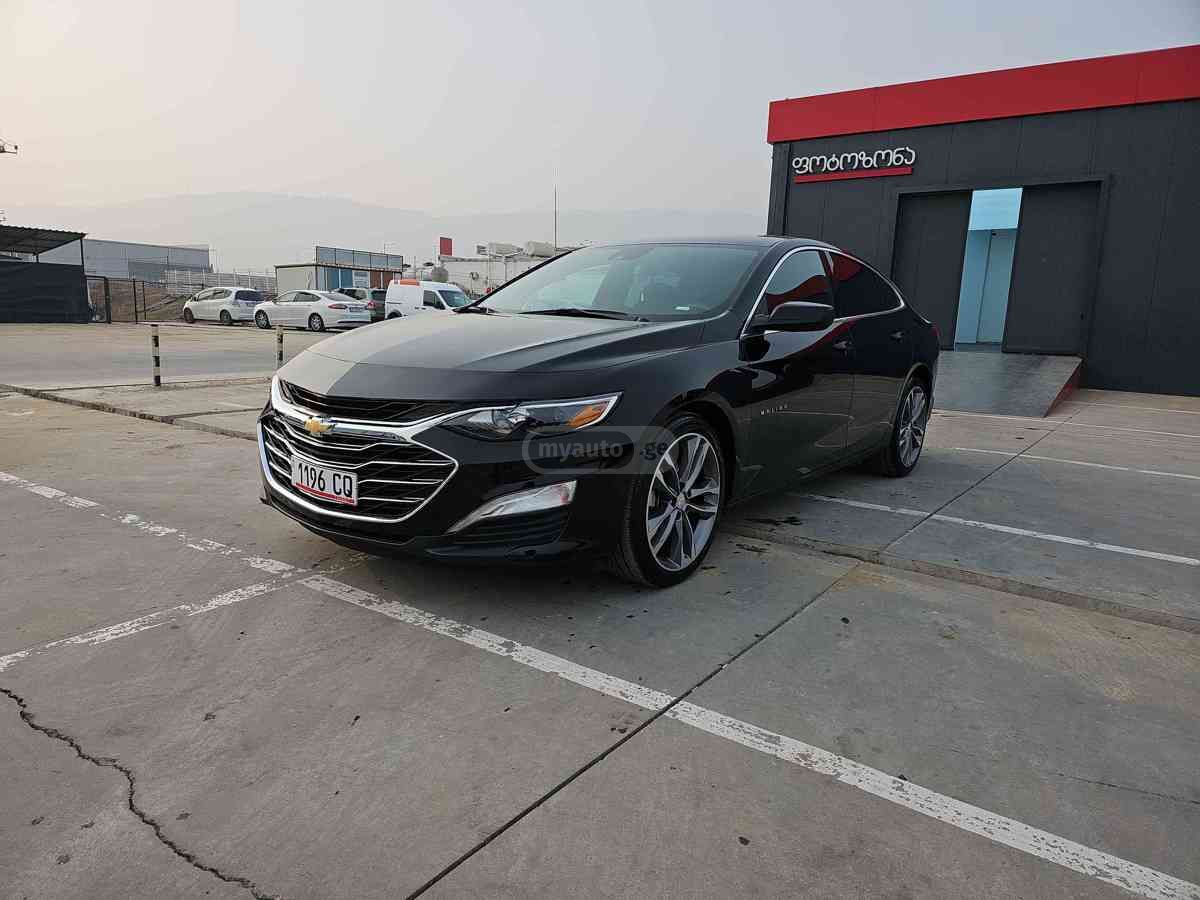 Chevrolet Malibu - фото 1