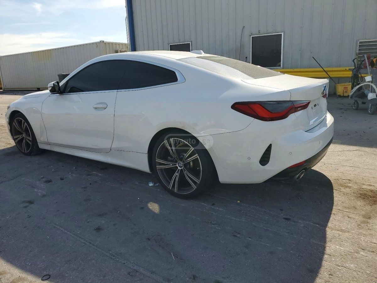 BMW i 4dr Rear Wheel Drive Hatchba — миниатюра 4