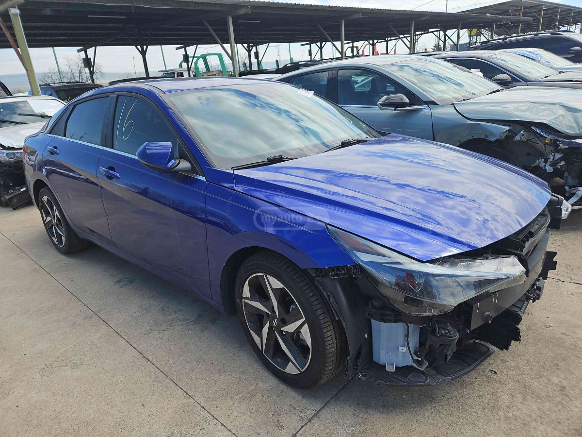 Hyundai Elantra - фото 10