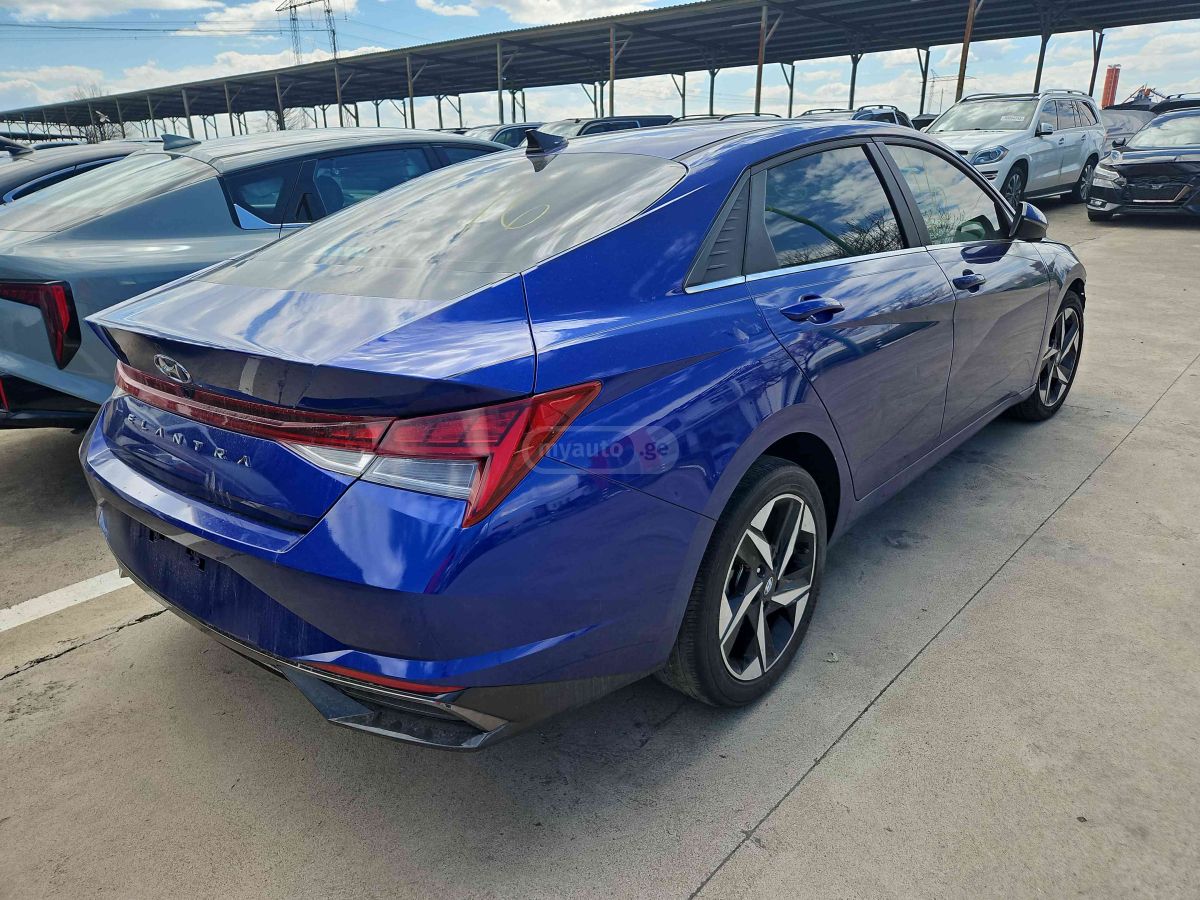 Hyundai Elantra - фото 2