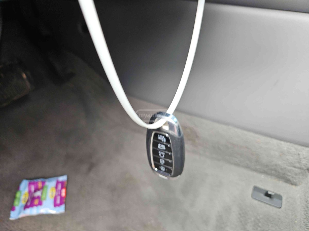 Hyundai Elantra - фото 5