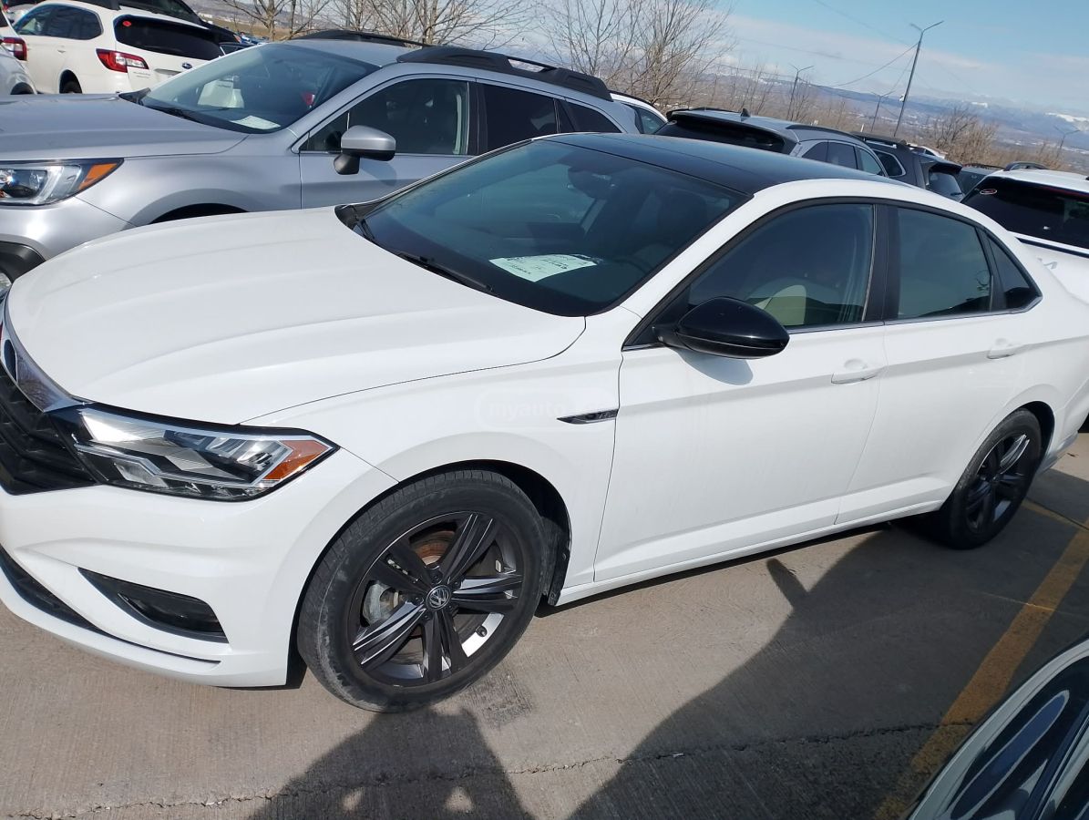 Volkswagen Jetta - фото 1