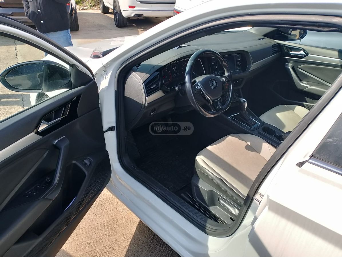 Volkswagen Jetta - фото 10