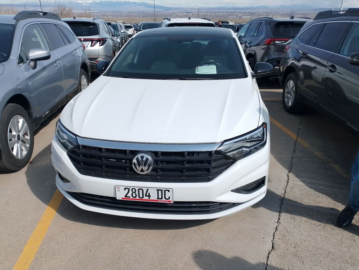 Volkswagen Jetta - фото 3