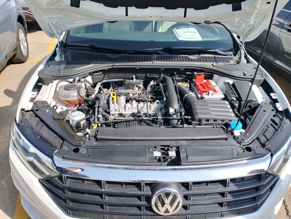 Volkswagen Jetta - фото 6