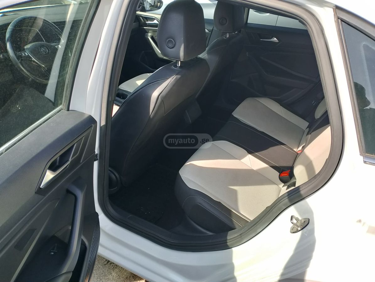 Volkswagen Jetta - фото 9