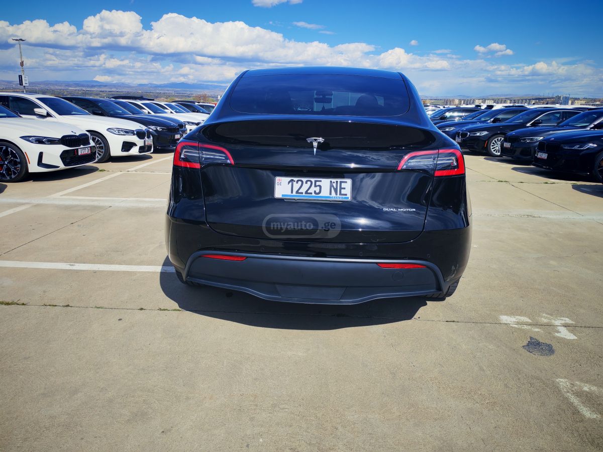Tesla Model Y - фото 5