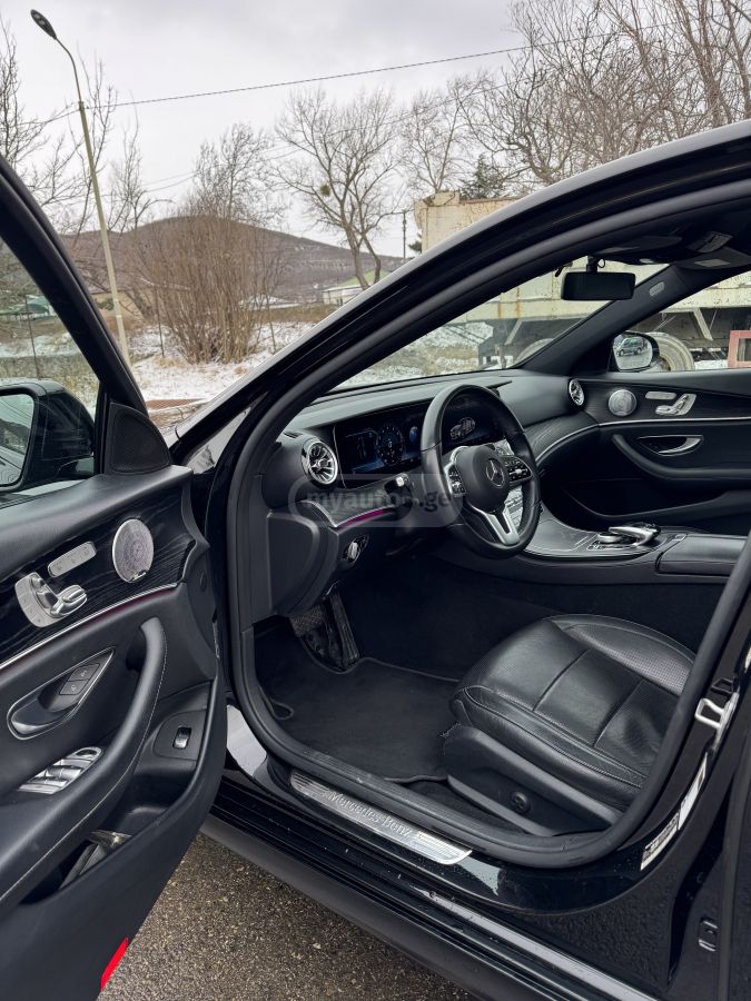 Mercedes-Benz E 350 - фото 12