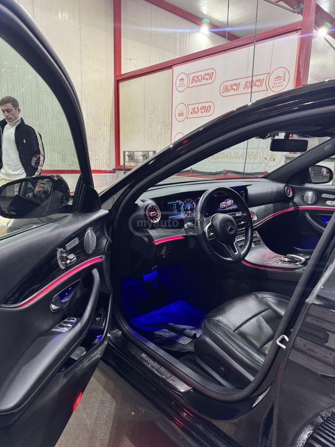 Mercedes-Benz E 350 - фото 13