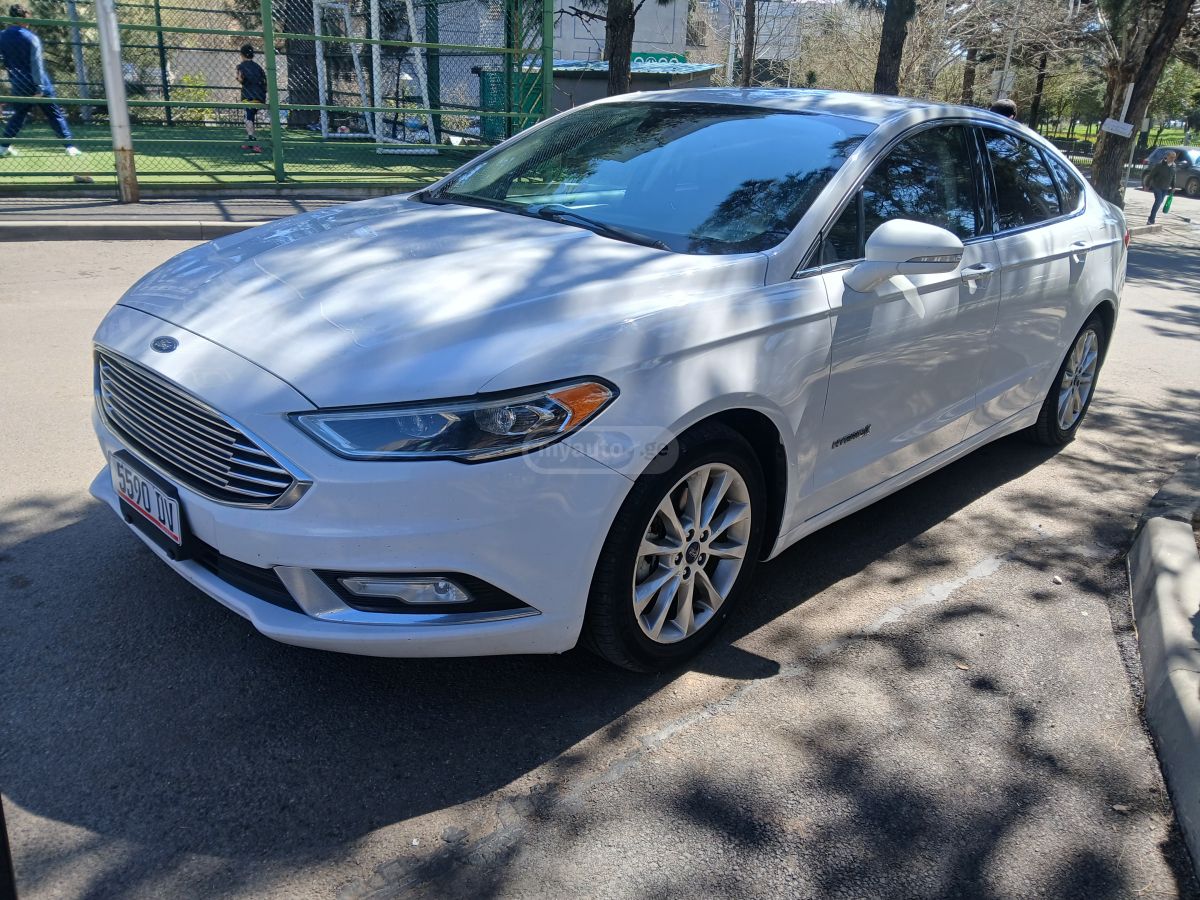 Ford Fusion - фото 1