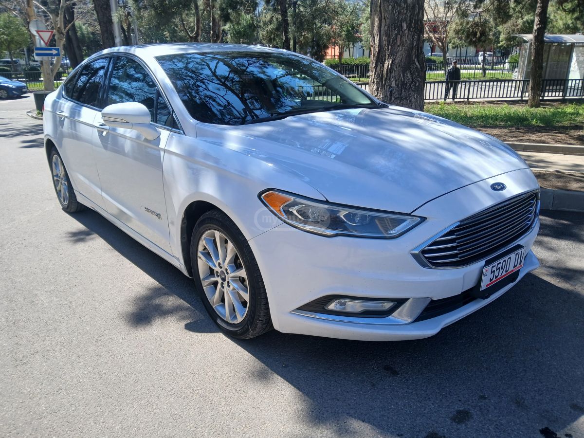 Ford Fusion - фото 2