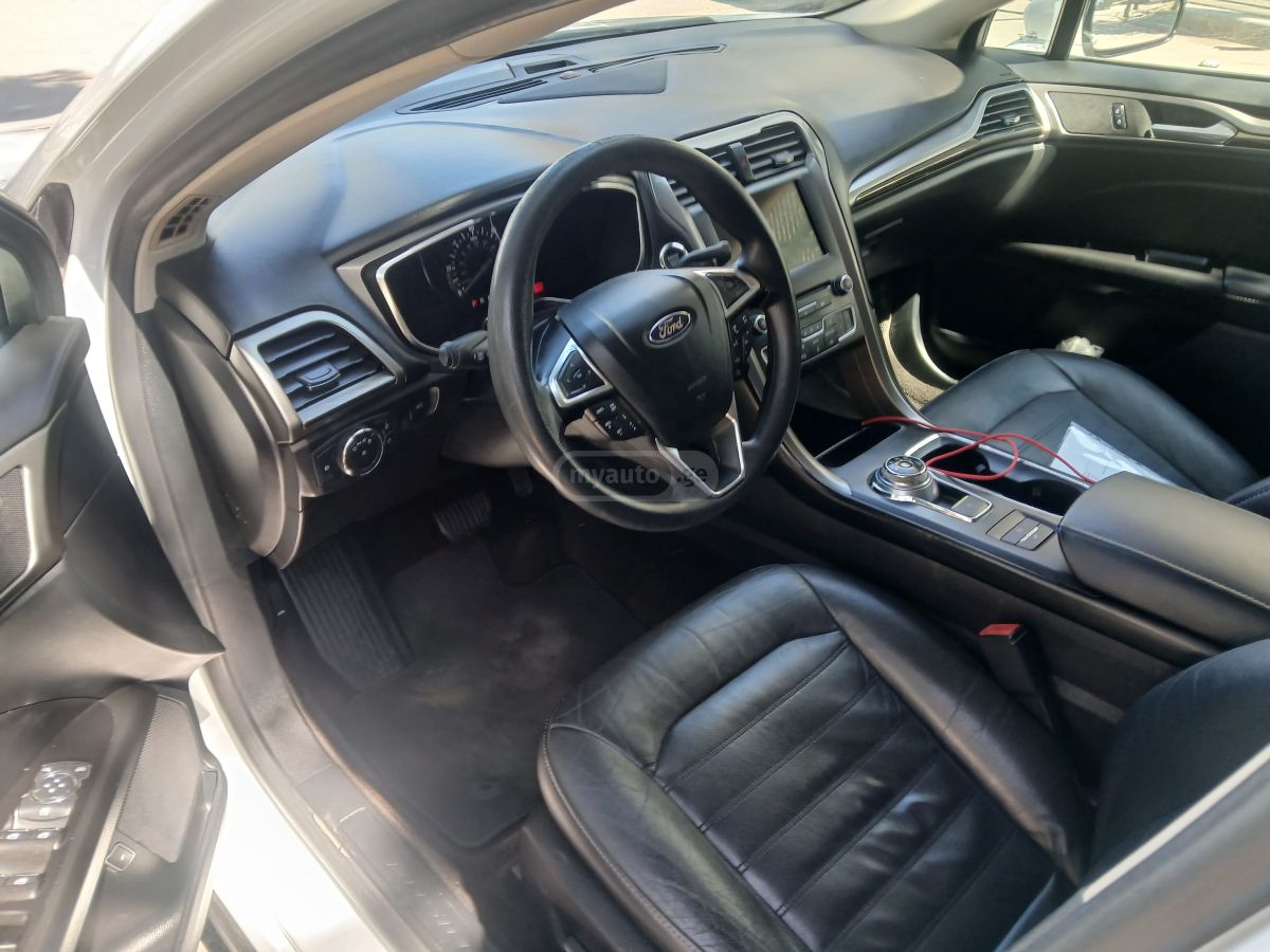 Ford Fusion - фото 7