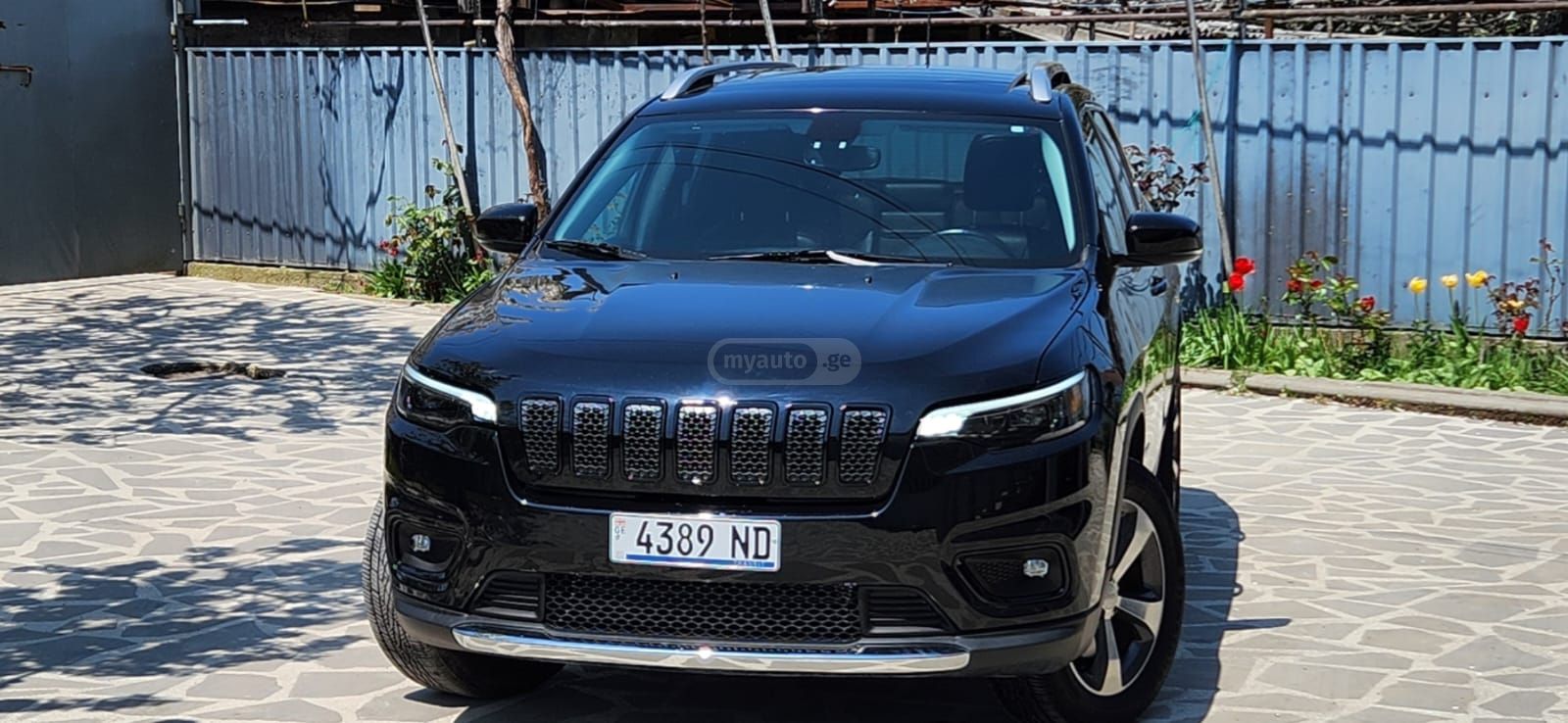 Jeep Cherokee - фото 2