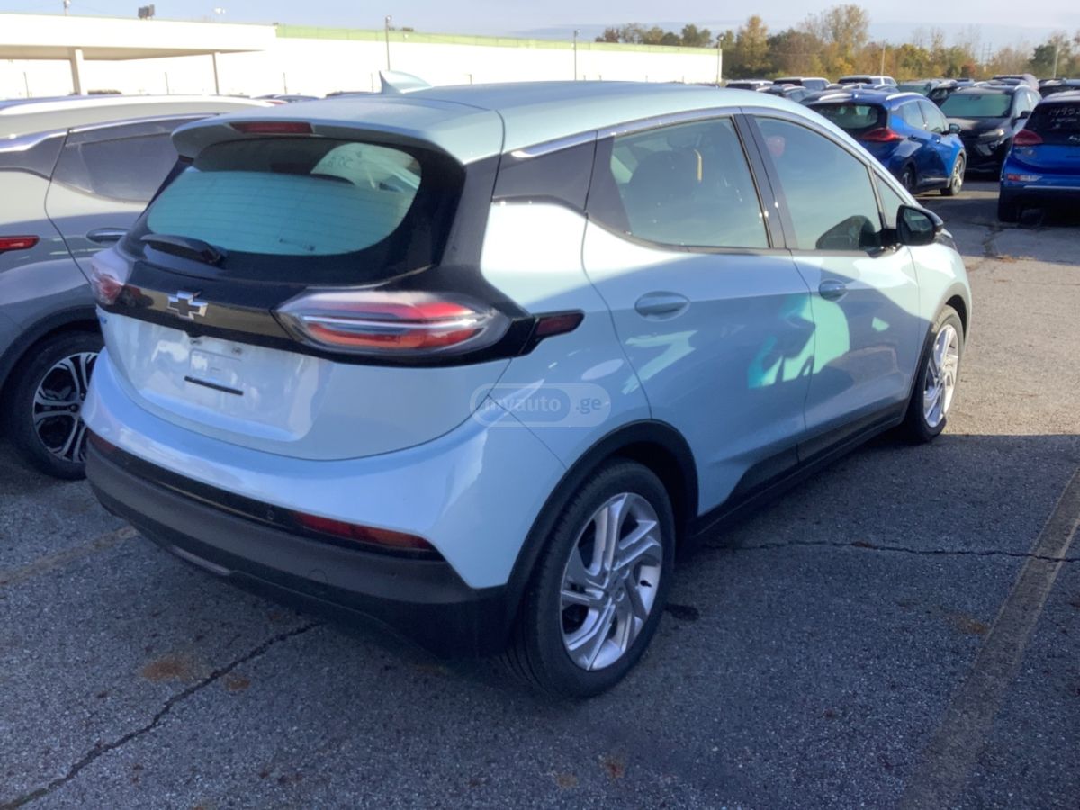 Chevrolet Bolt EV - фото 2