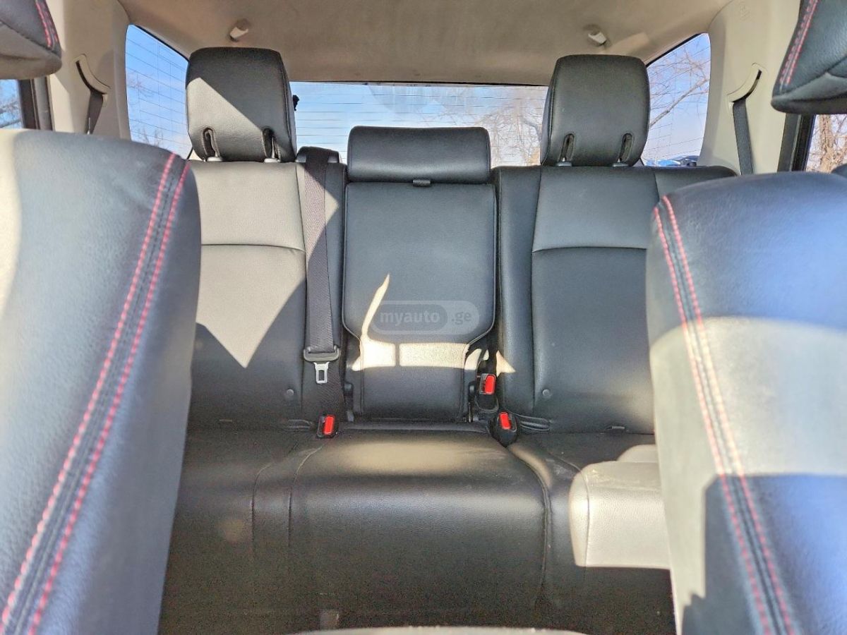 Toyota 4 Runner - фото 10