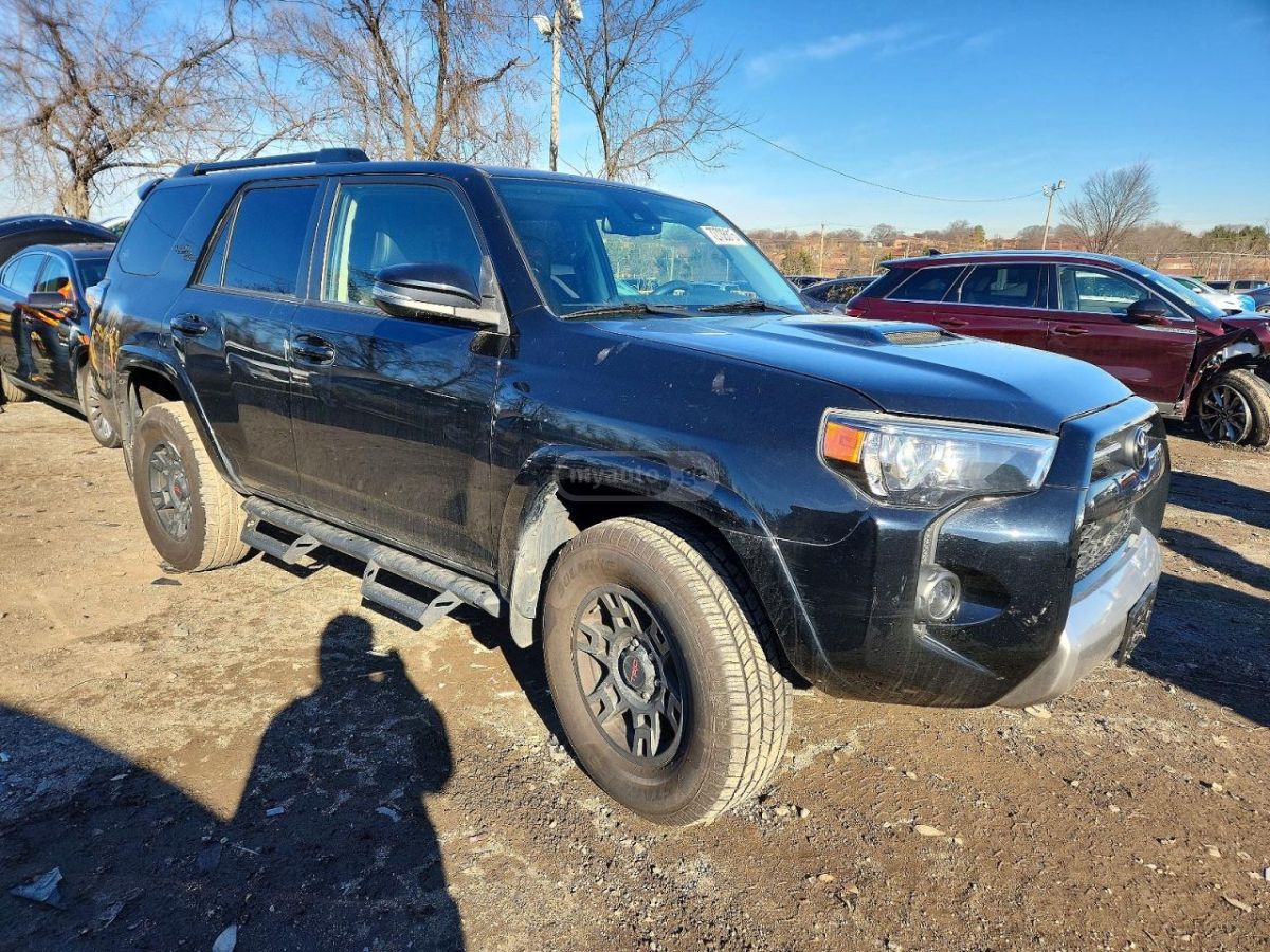 Toyota 4 Runner - фото 4