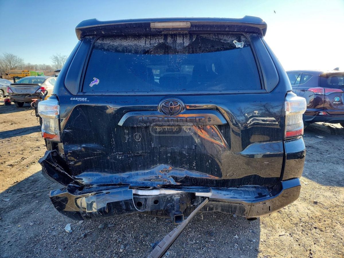 Toyota 4 Runner - фото 6