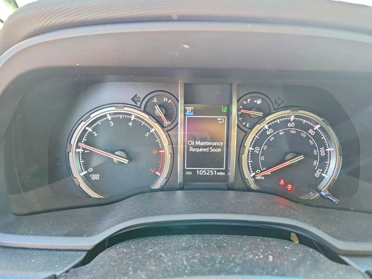 Toyota 4 Runner - фото 9