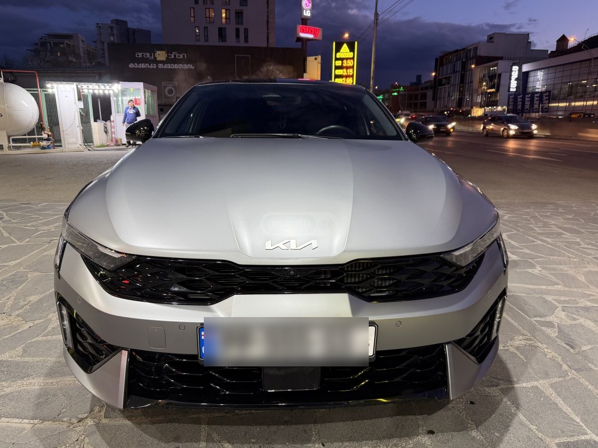Kia K5 - фото 1