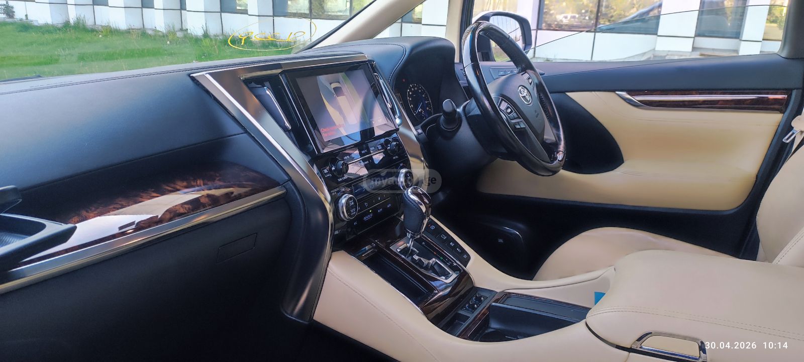 Toyota Alphard - фото 7