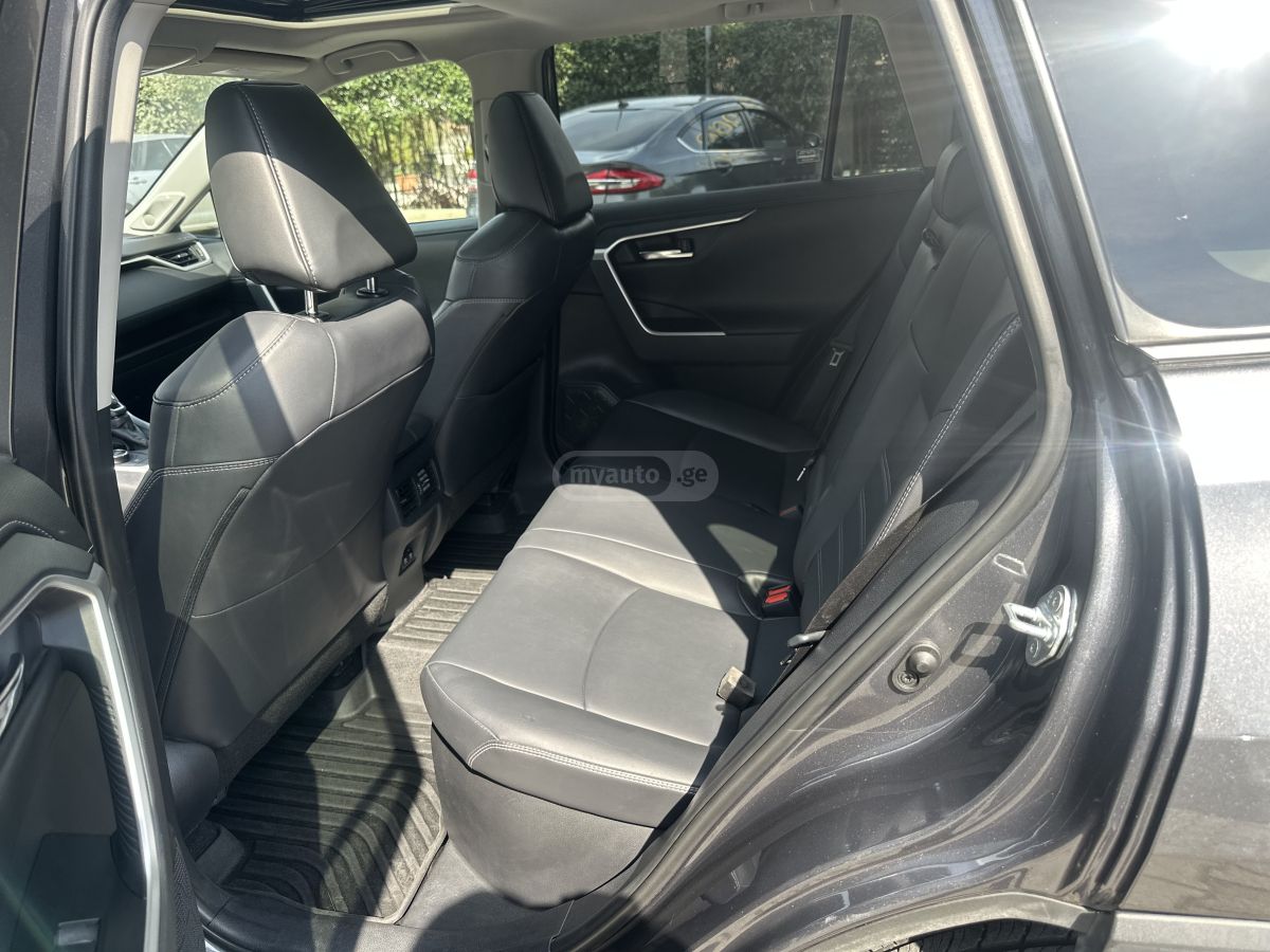 Toyota RAV 4 - фото 10