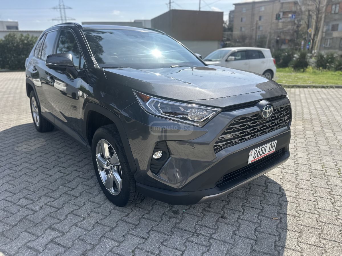Toyota RAV 4 - фото 2